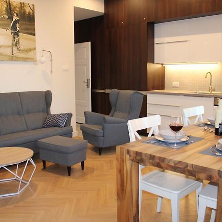 Dominican Square By Hashtag Apartments Krakow Exterior photo